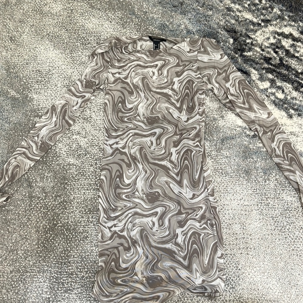 FOREVER 21 marble dress great for dinners and any event!😉
